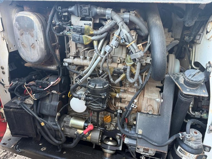 bobcat-t750-image-15