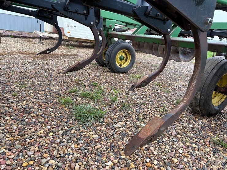 john-deere-510-image-16