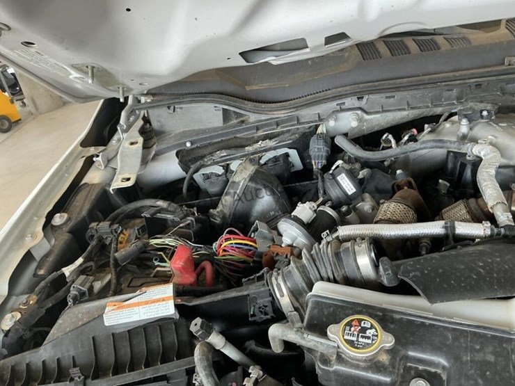 2022-ford-f550-image-12