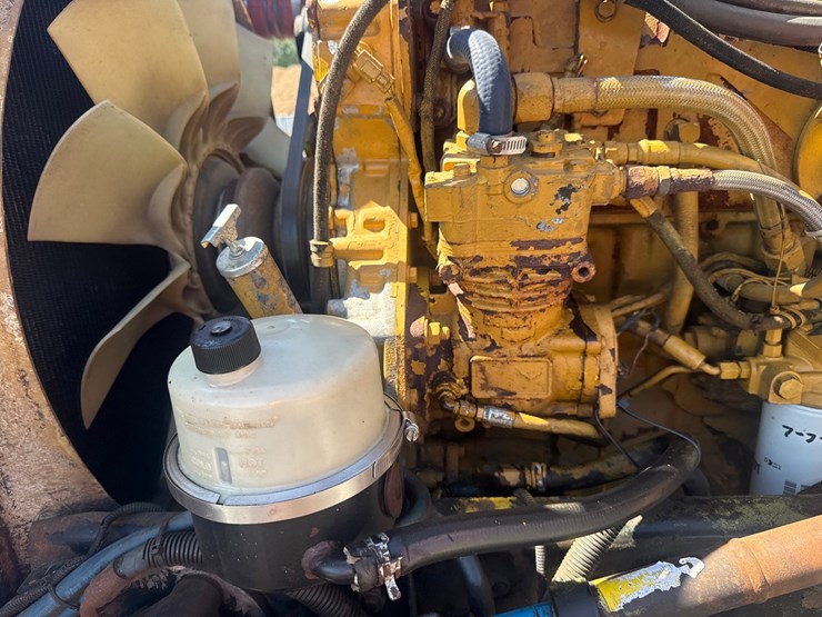 2005-peterbilt-379-image-13