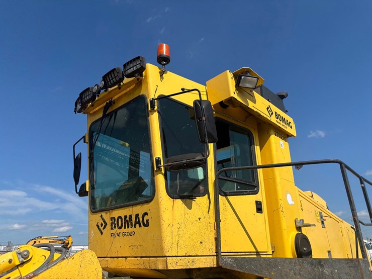 2015-bomag-bc572-1172-image-9