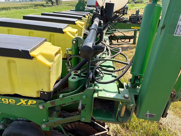 john-deere-1760-image-16
