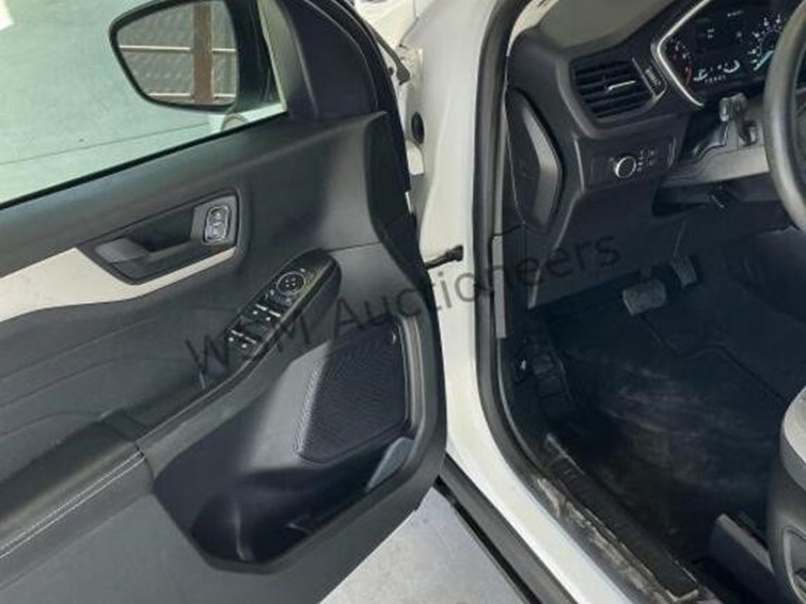 2022-ford-escape-image-22