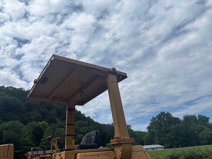 caterpillar-d4h-image-46