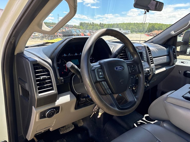 2019-ford-f350-image-28