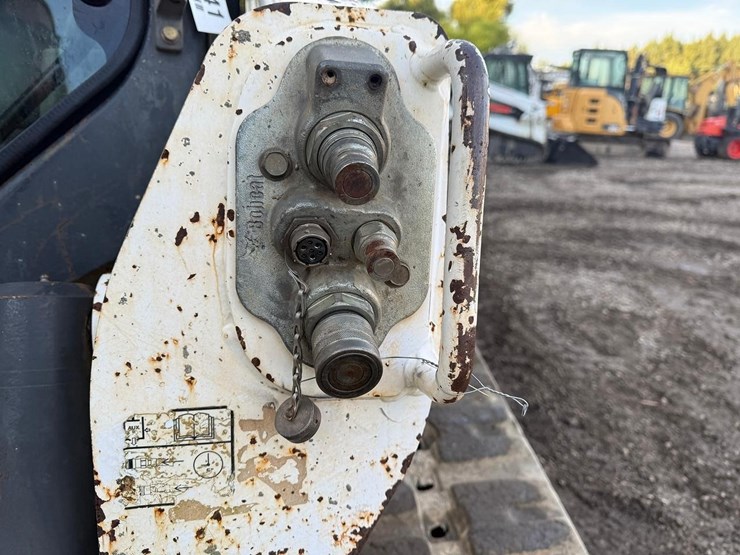 bobcat-t750-image-11