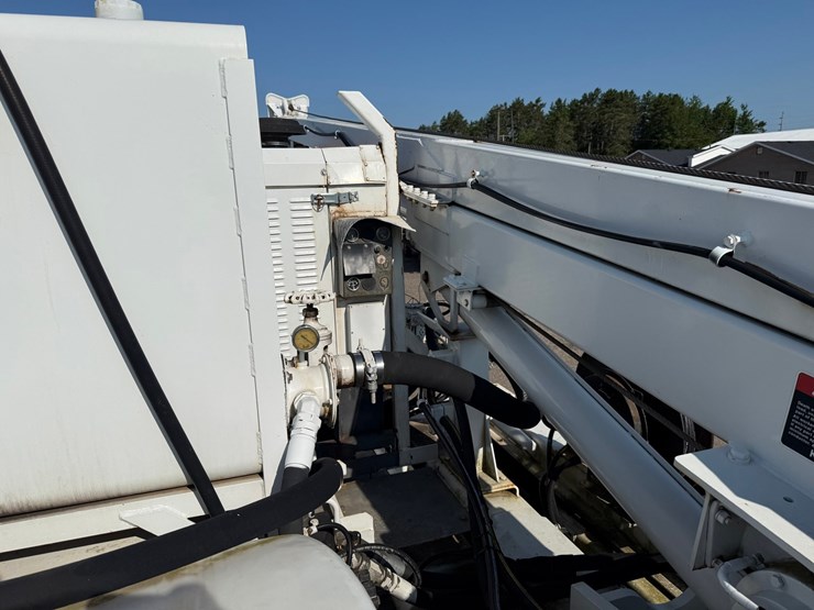 2003-freightliner-fl80-image-64