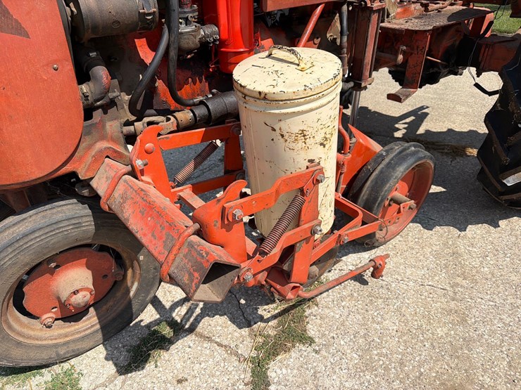 case-vac-tractor-image-9