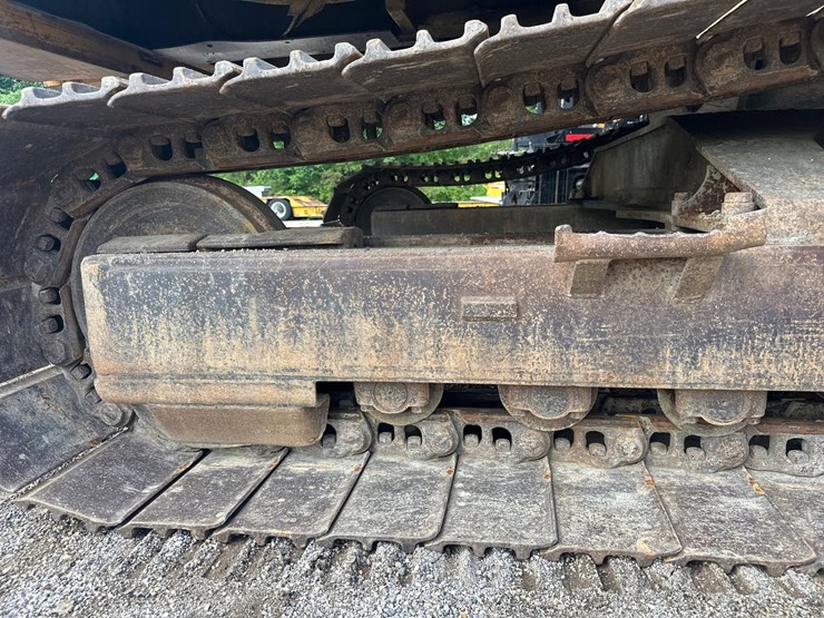 caterpillar-225d-lc-image-72