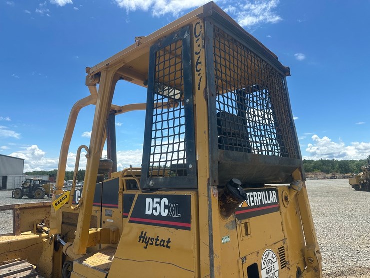 caterpillar-d5c-xl-image-10