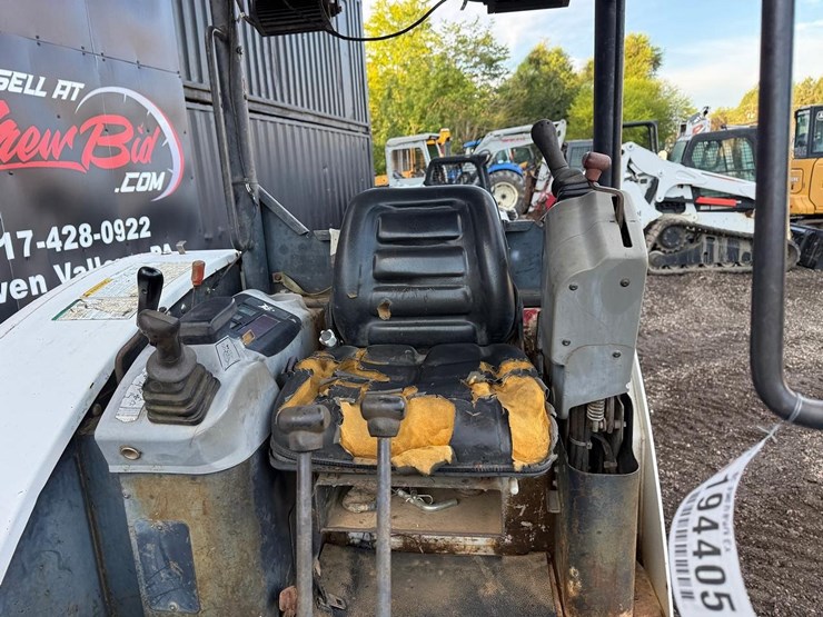 2004-bobcat-325g-image-17