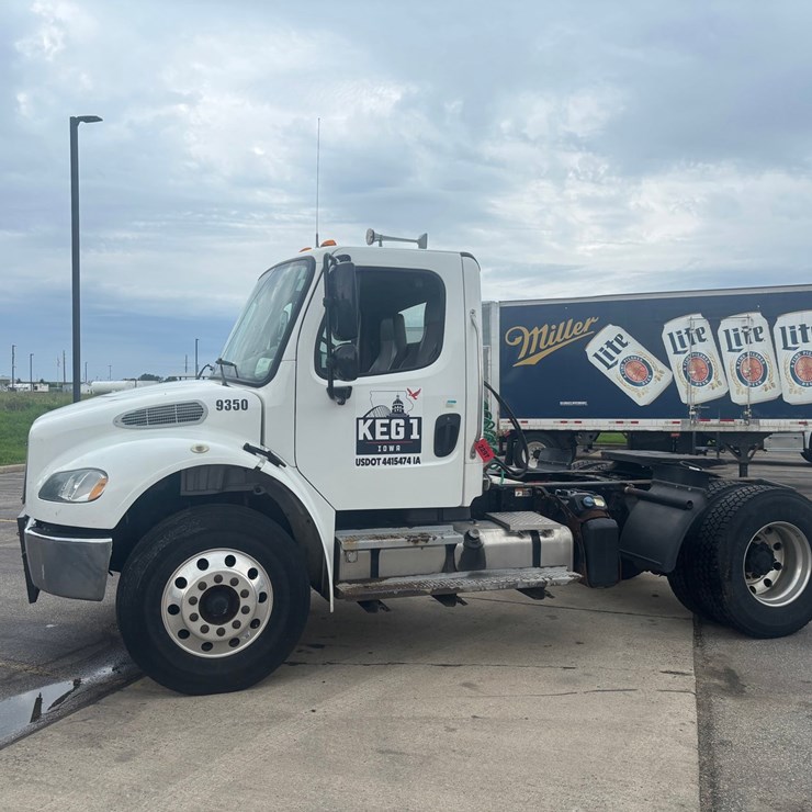 #2297 • 2017 Freightliner M2 Single Axle Day Cab Truck Tractor