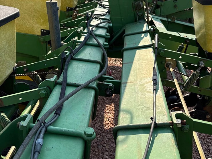 john-deere-7000-image-33