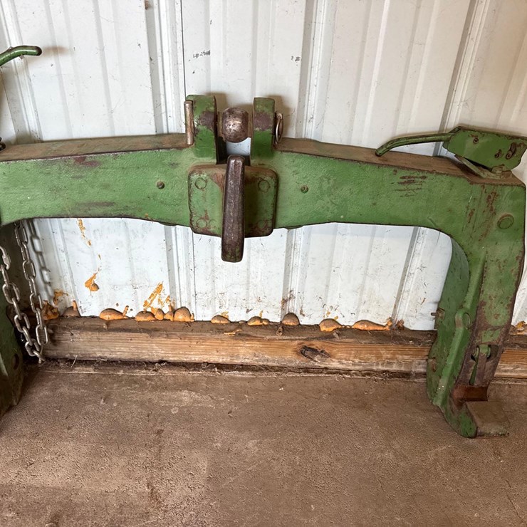 JOHN DEERE 2