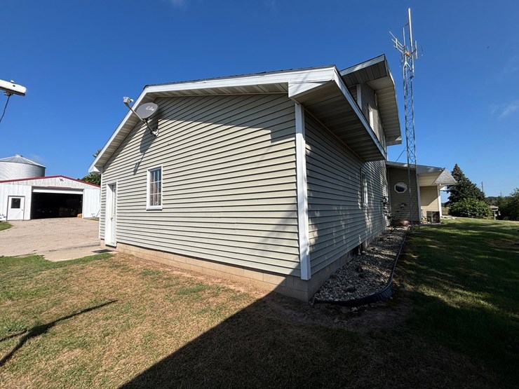 #60000-•-29.92-acre-farm-with-home,-barns-&-outbuildings-image-44