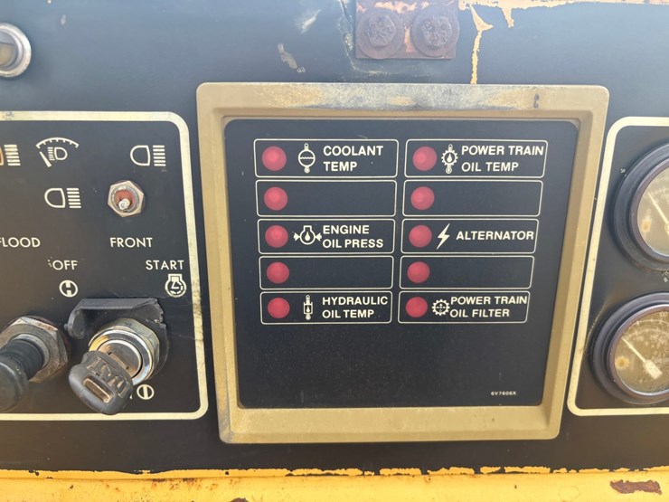 caterpillar-d4h-image-37