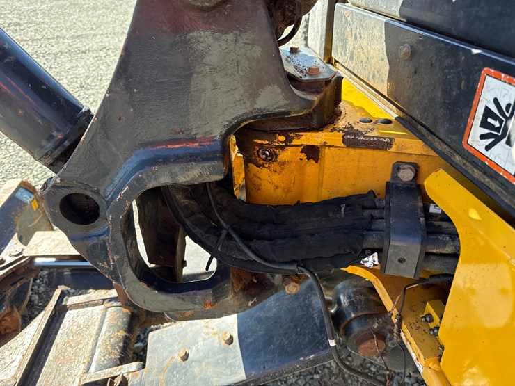 deere-35g-image-54