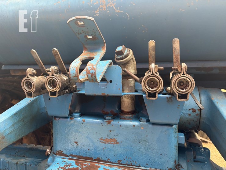 ford-8000-image-11