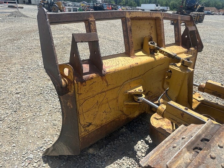 caterpillar-d5c-xl-image-27