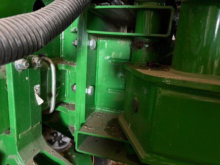 john-deere-1775-image-37