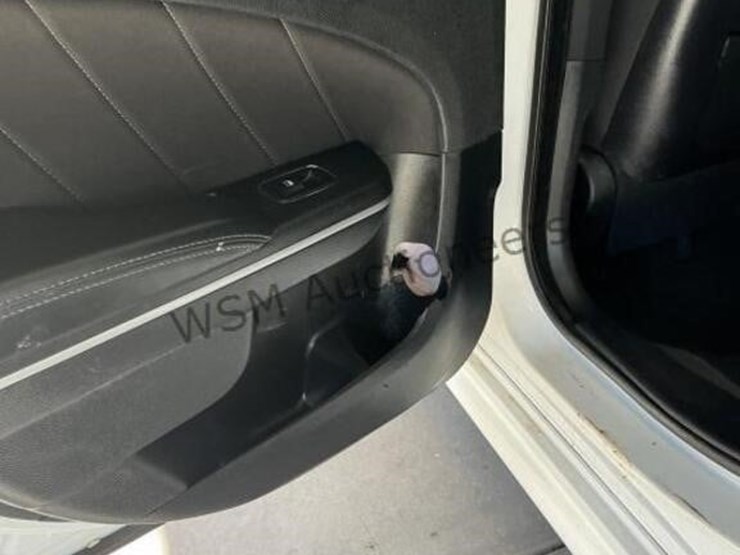 2020-dodge-charger-sdn-image-22