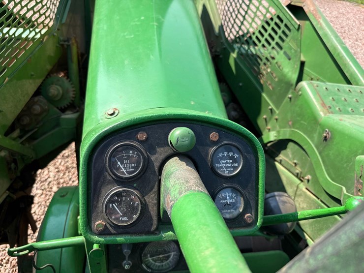 john-deere-630-image-55