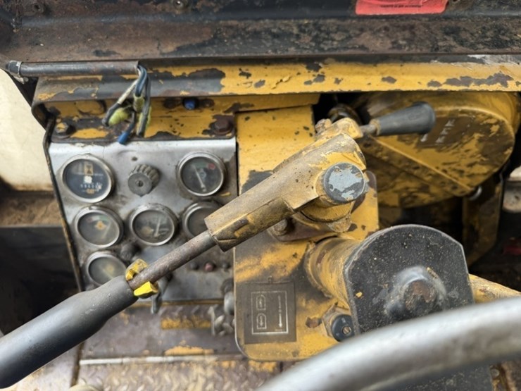 1994-caterpillar-518c-image-49