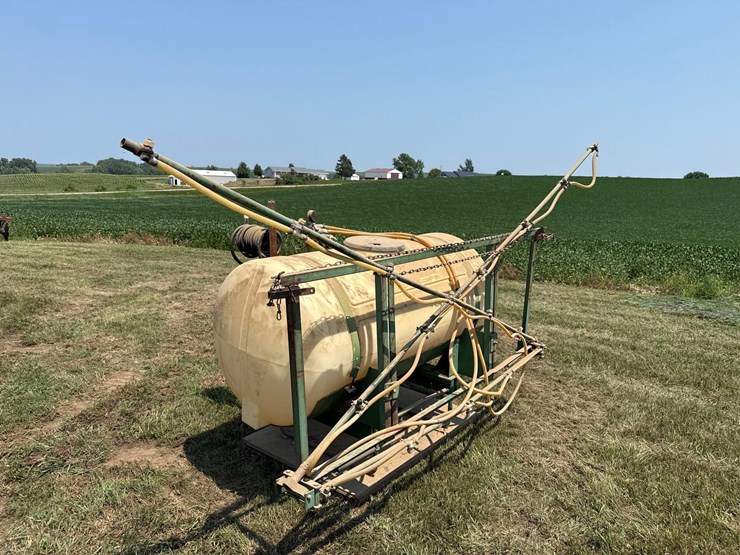3pt-200-gallon-sprayer-image-2