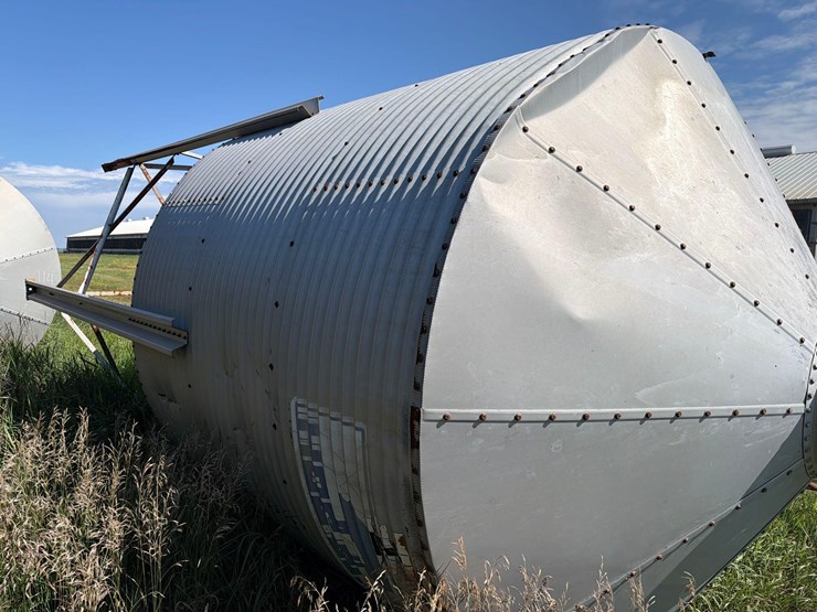 hog-slat-15-ton-bulk-bin-image-9