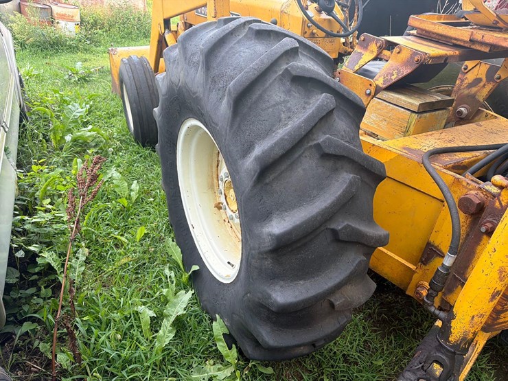 john-deere-440-image-12