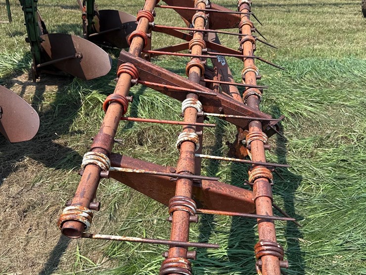 john-deere-4-bottom-plow-image-5