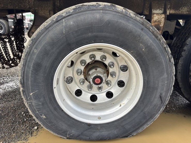 alloy-tri-axle-flatbed-pup-trailer-image-12
