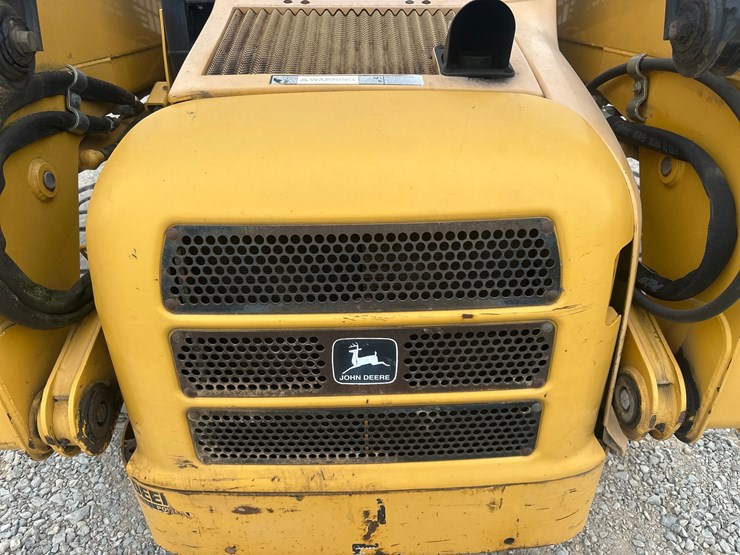 john-deere-250-image-21