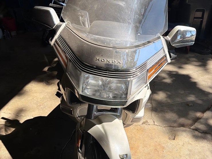 1994-honda-goldwing-motorcycle-image-2