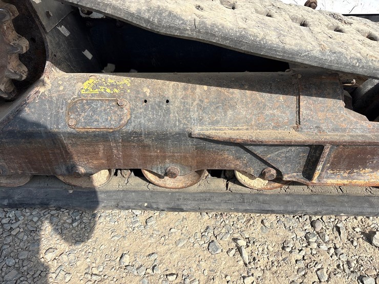 2016-bobcat-t630-image-68