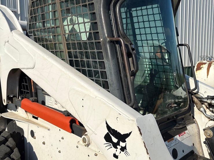 2008-bobcat-s250-image-25