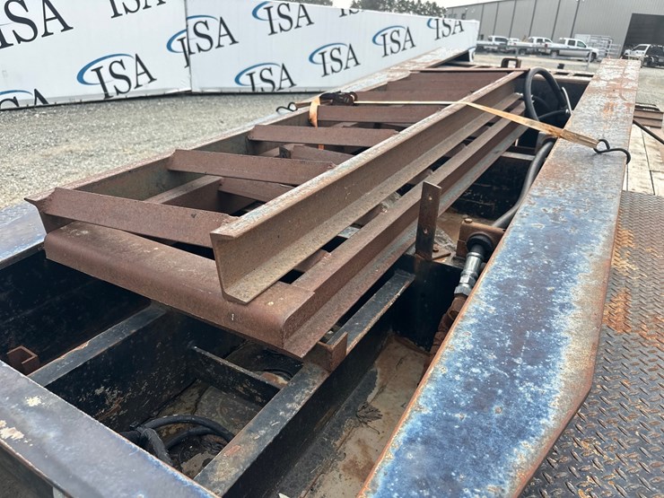 #61385-•-1995-nelson-mfg.-tandem-axle-lowboy-trailer-image-12