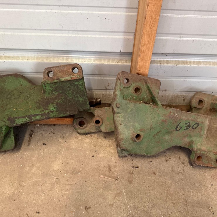 JOHN DEERE 630