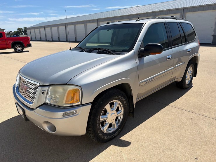2005-gmc-1500-image-1
