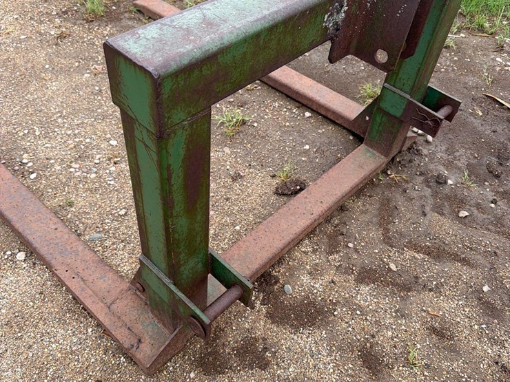3pt-2-prong-bale-carrier-image-6