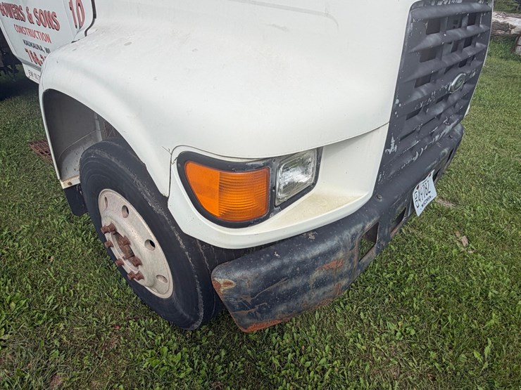 1998-ford-f700-image-18
