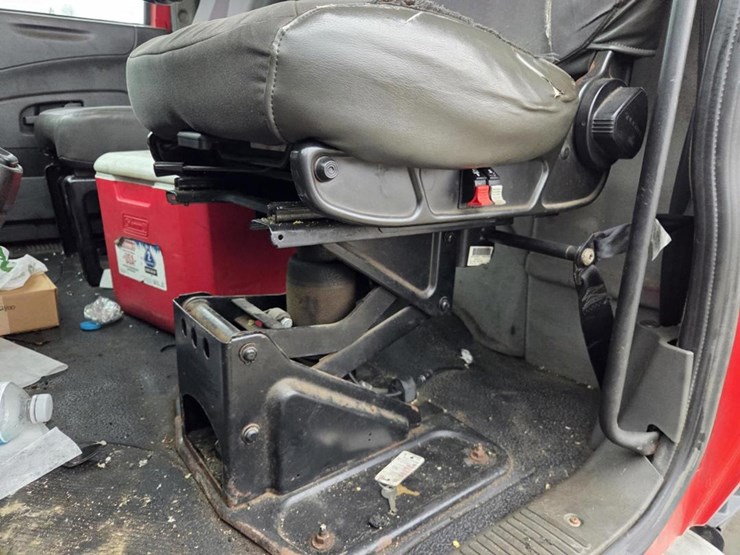 2013-international-durastar-4300-image-86