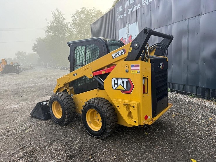 2024-caterpillar-262d3-image-2