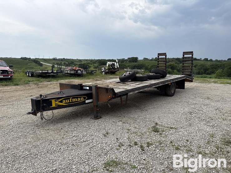 2012-kaufman-t/a-flatbed-trailer-image-1
