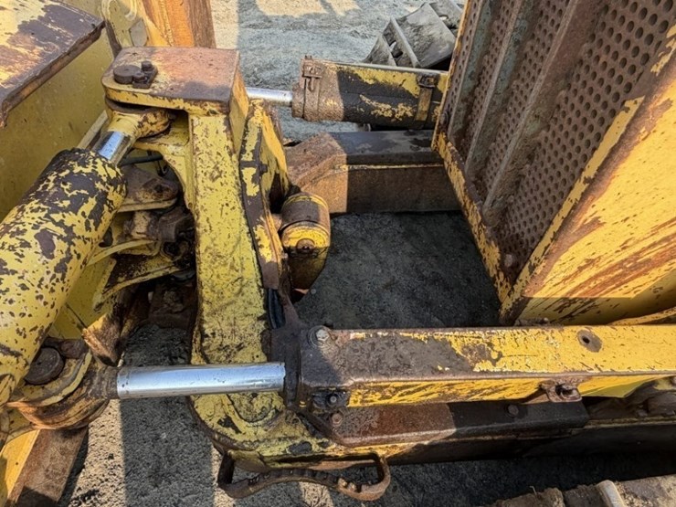 2004-komatsu-d39ex-21-image-12