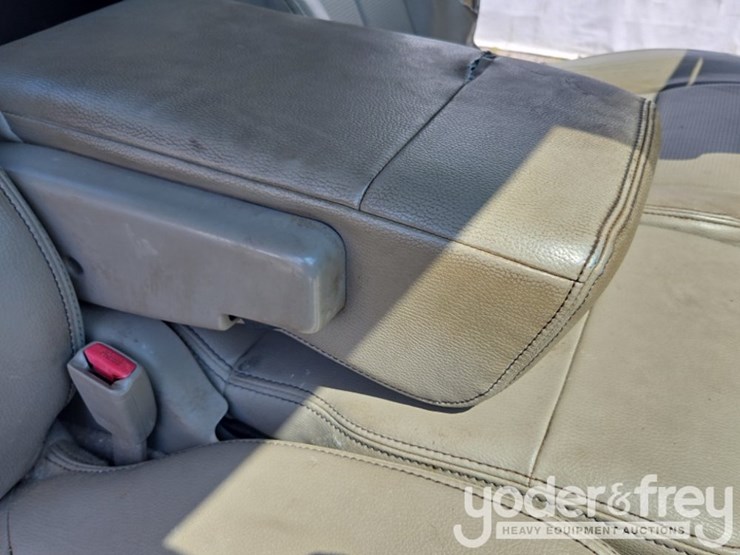 2010-ford-f150-image-32