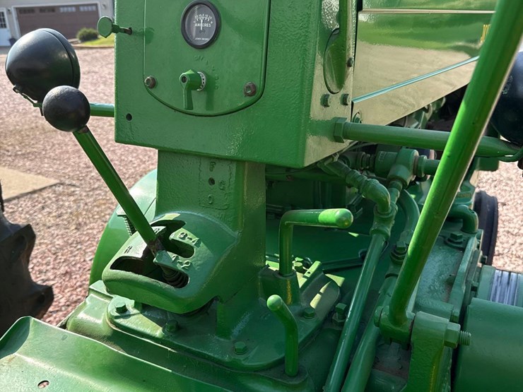 john-deere-70-image-32