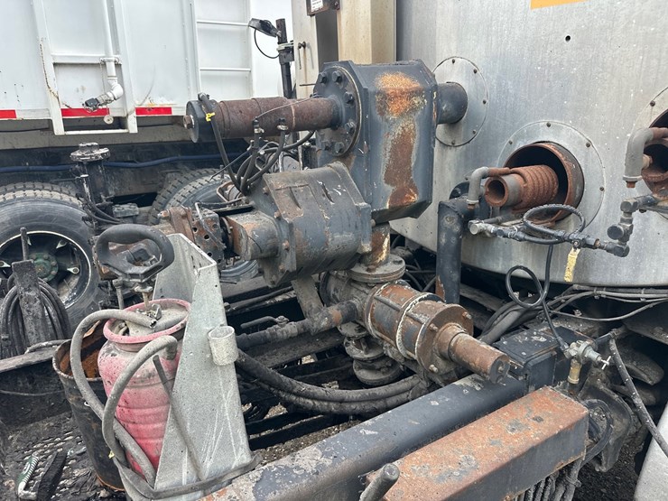 2004-caterpillar-c7-image-25