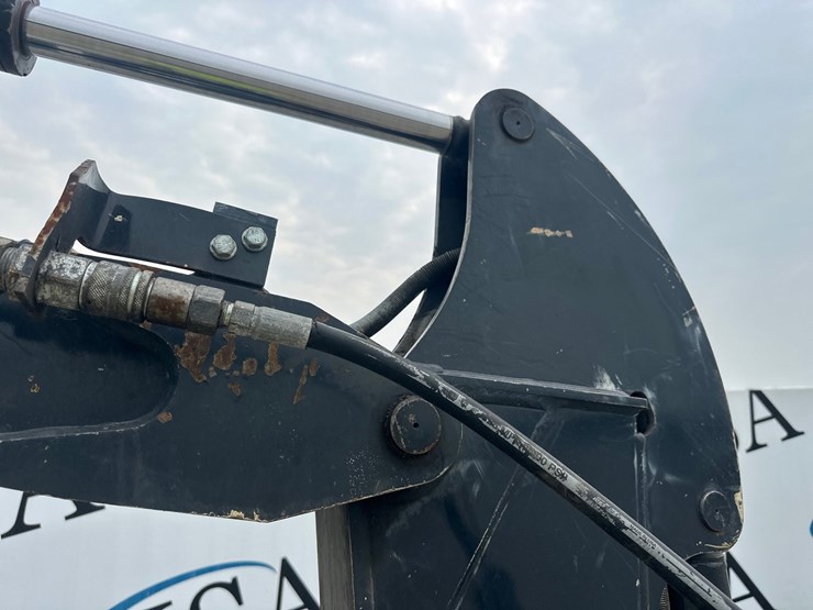 2019-deere-50g-image-26