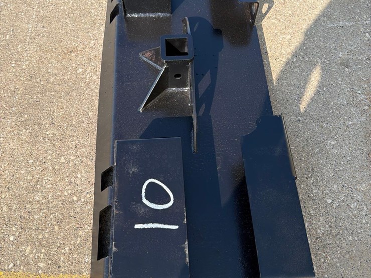 heavy-duty-skidloader-receiver-hitch-back-plate-image-5